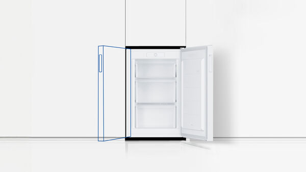 Reversible door with recessed handle